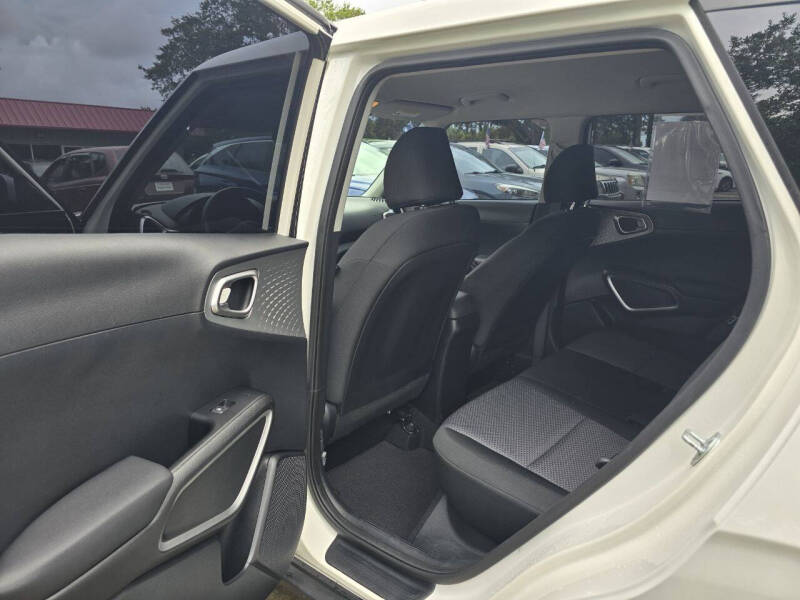 2023 Kia Soul LX