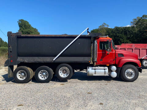 2005 Mack Tri Axle Dump Truck