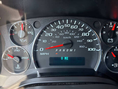 2025 Chevrolet Express LT 3500