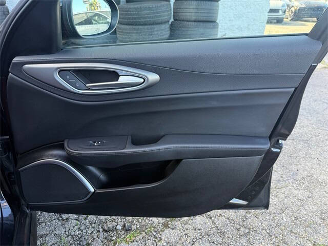 2022 Alfa Romeo Giulia Veloce