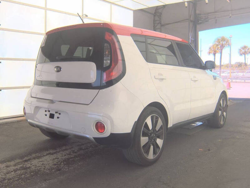 2018 Kia Soul +