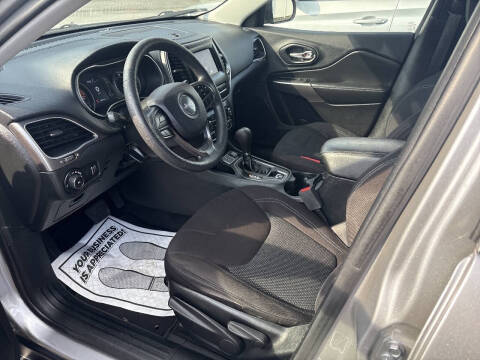 2019 Jeep Cherokee Latitude