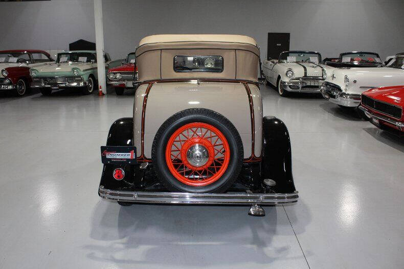 1932 Ford Model 18