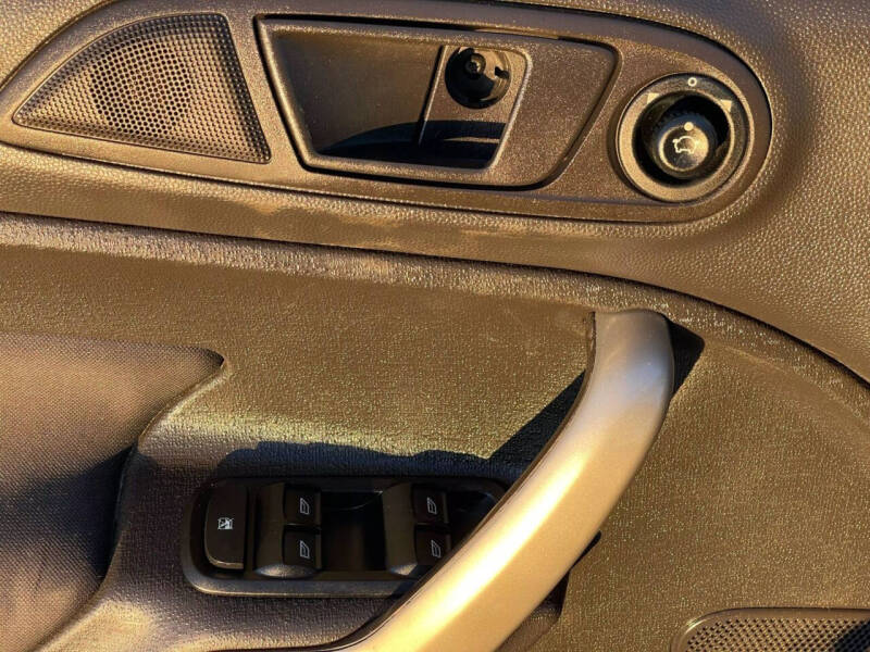 2013 Ford Fiesta SE