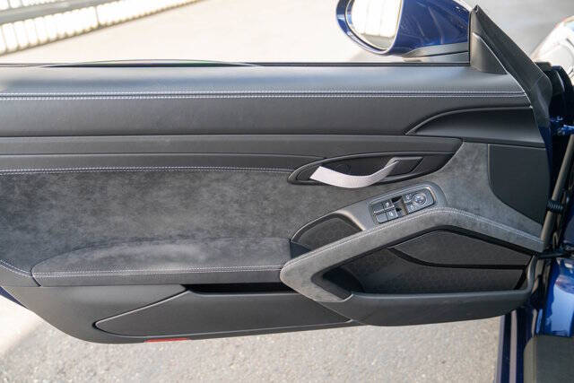2020 Porsche 718 Cayman 12