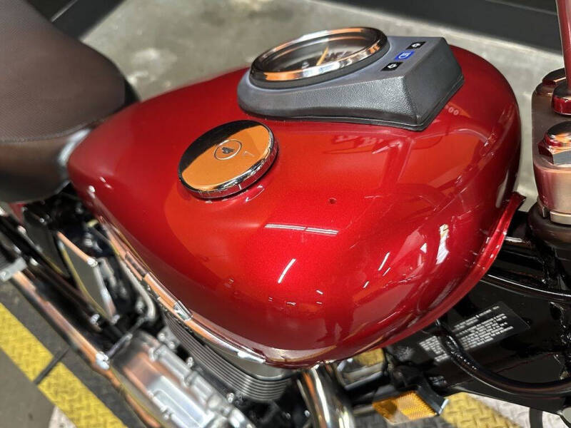2015 Suzuki Boulevard S40