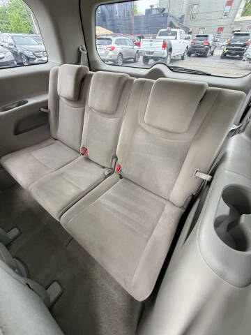 2017 Nissan Quest SV