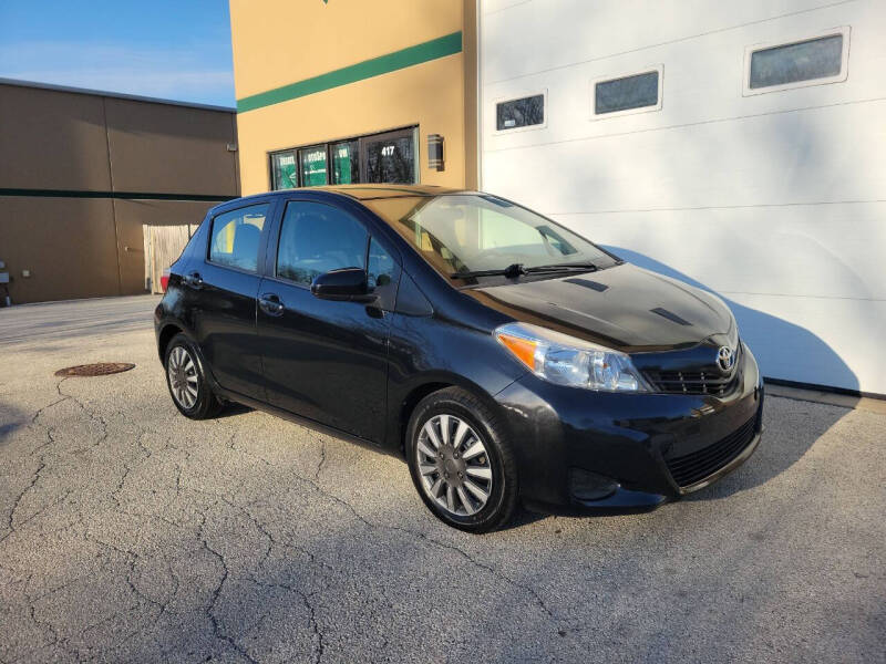 2013 Toyota Yaris 5-Door LE