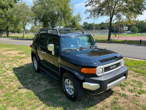 2007 Toyota FJ Cruiser for sale at Choice Motor Car in Plainville CT