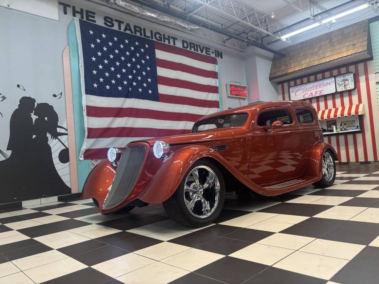 1933 Ford Victoria 1
