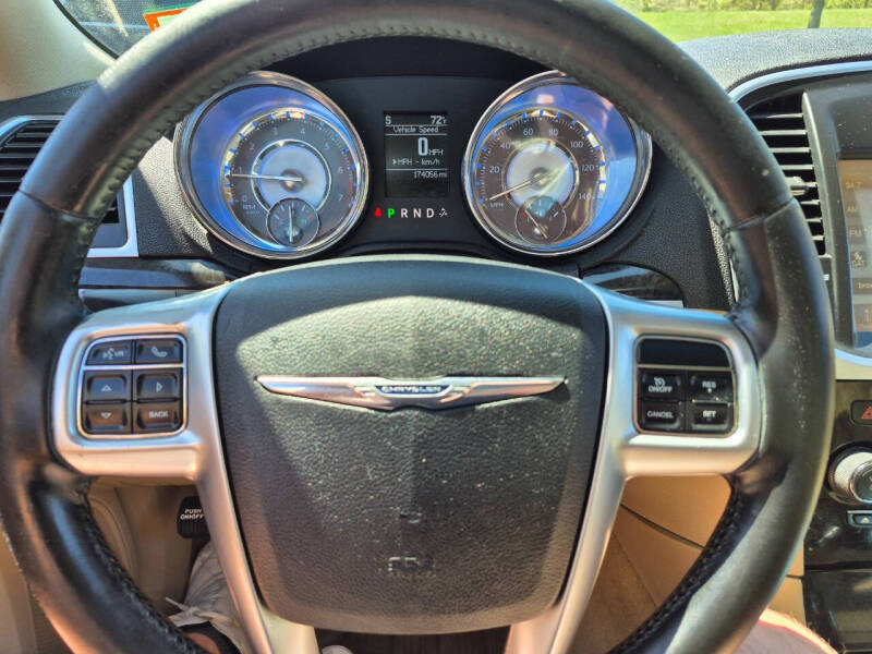 2011 Chrysler 300 Limited