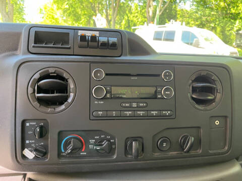 2014 Ford E-Series E-350 SD