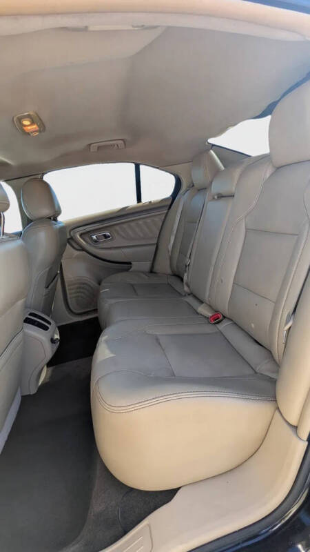 2014 Ford Taurus SEL