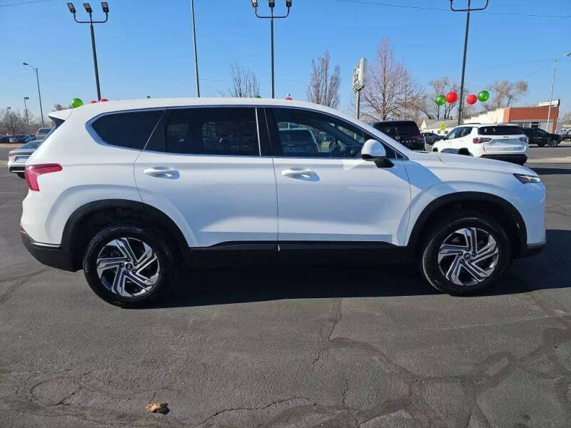 2022 Hyundai Santa Fe SE