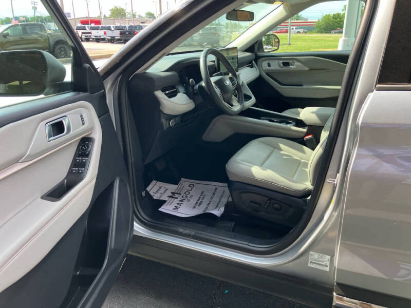 2025 Ford Explorer Active