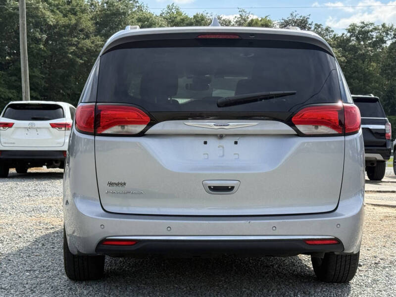 2020 Chrysler Pacifica Touring L
