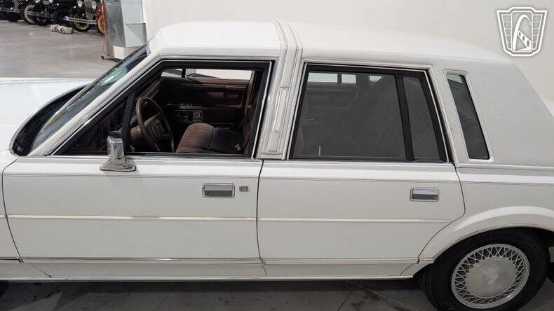1988 Lincoln Town Car