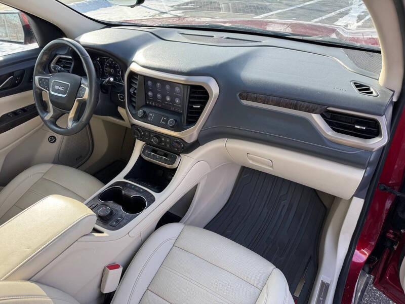 2021 GMC Acadia Denali