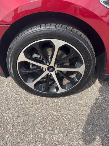 2015 Ford Taurus SEL