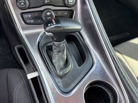 2015 Dodge Challenger SXT