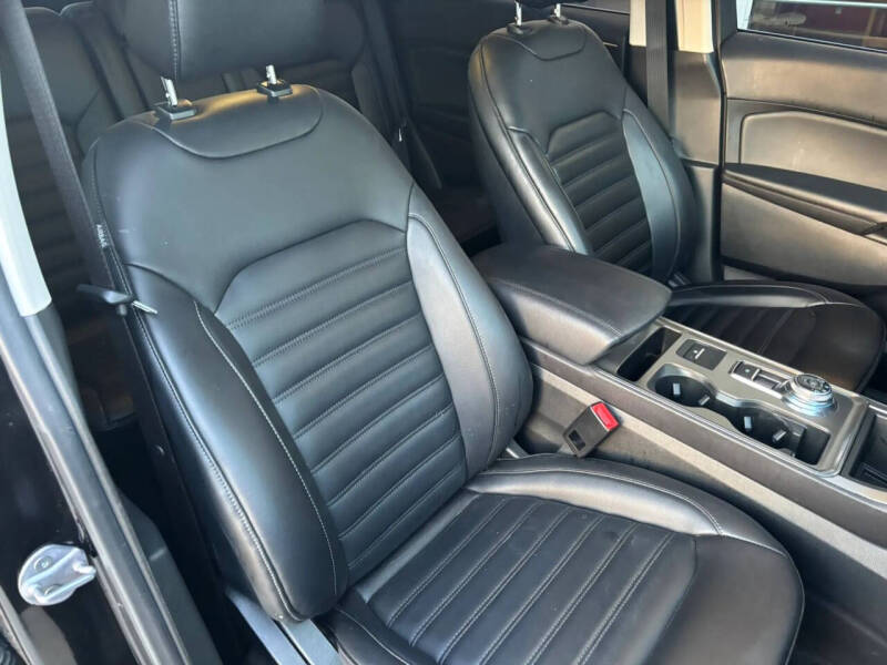 2022 Ford Edge SEL