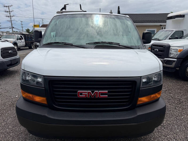 2022 GMC Savana 2500