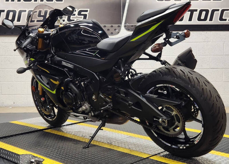 2023 Suzuki GSX-R1000R