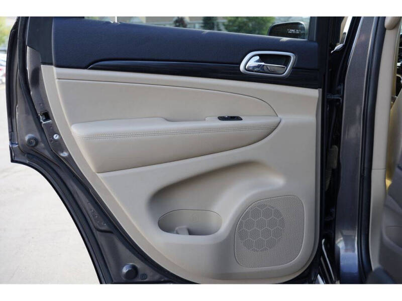 2019 Jeep Grand Cherokee Laredo E