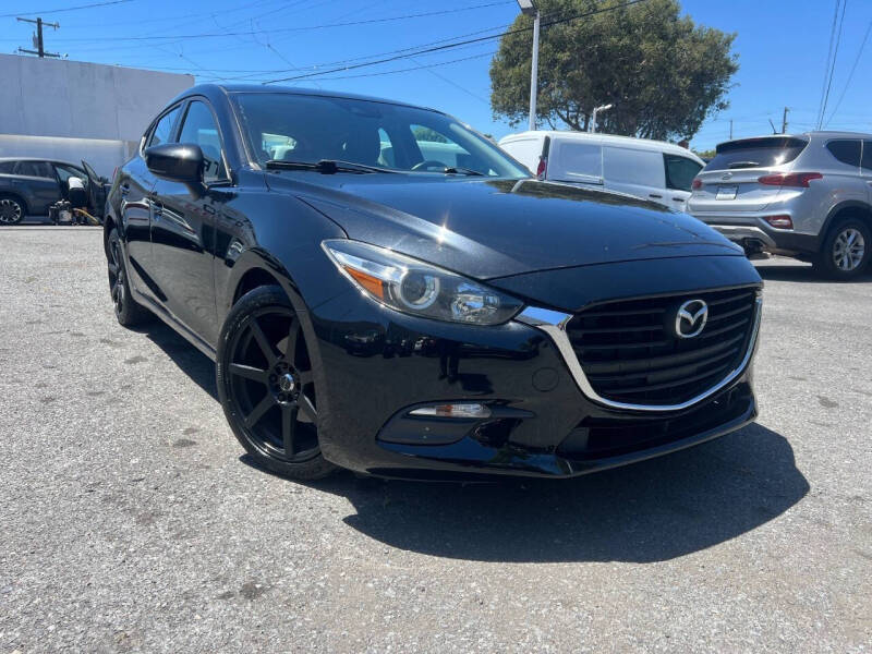 2018 Mazda MAZDA3 Touring