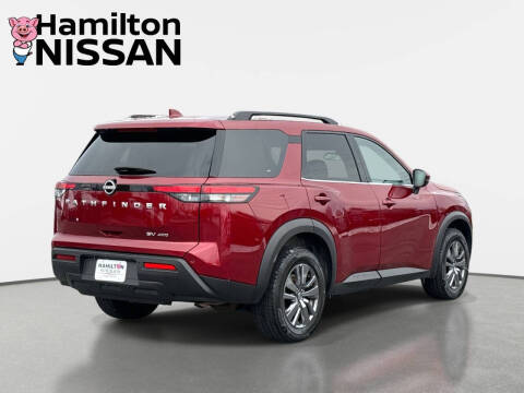 2024 Nissan Pathfinder SV