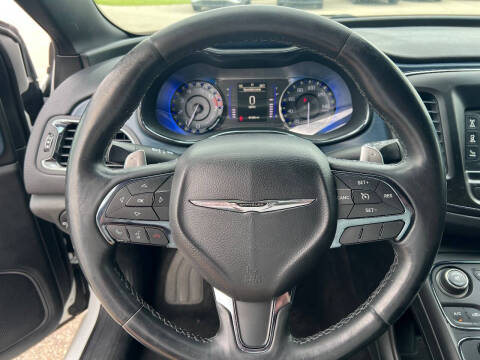 2015 Chrysler 200 S