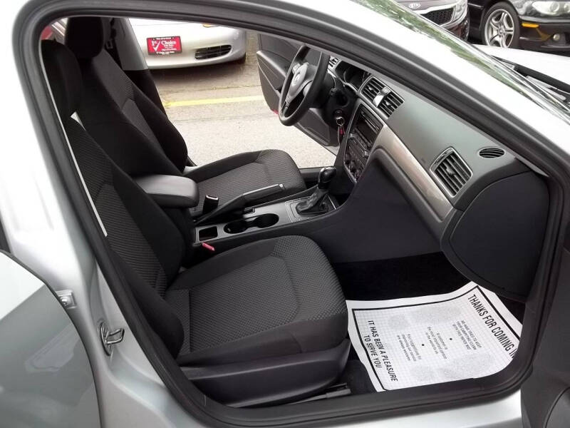 2014 Volkswagen Passat 1.8T S PZEV