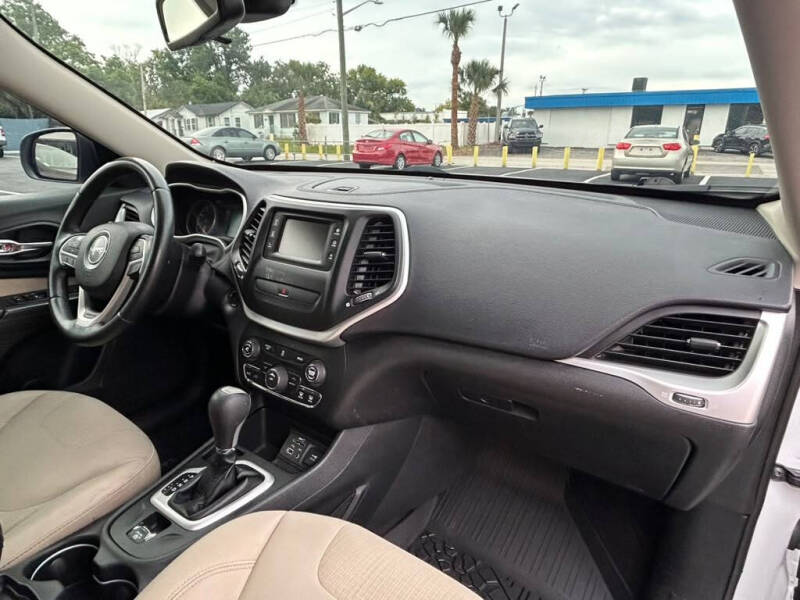 2017 Jeep Cherokee Latitude