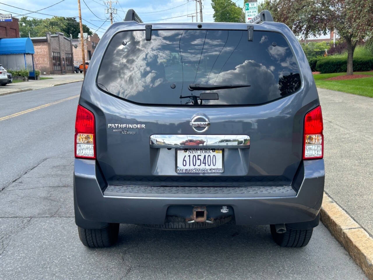 2011 Nissan Pathfinder for sale at Metro Mike Trading & Cycles in Menands, NY