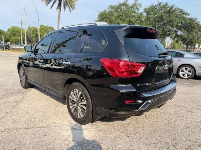 2017 Nissan Pathfinder S