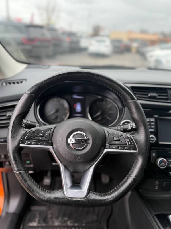 2017 Nissan Rogue Sport SL