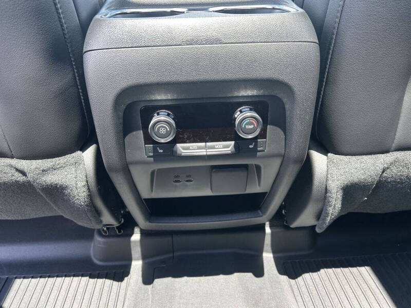 2025 Buick Enclave Avenir