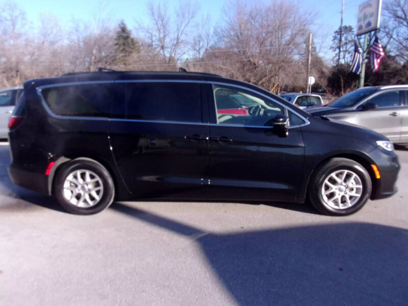 2022 Chrysler Pacifica Touring L