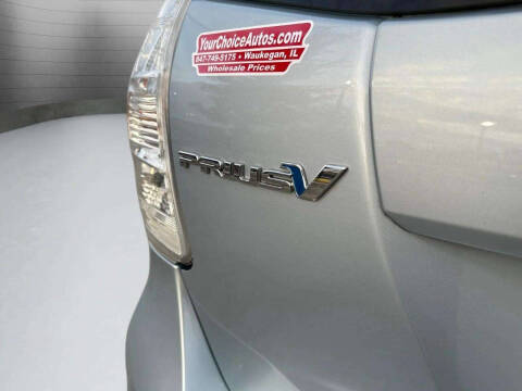 2013 Toyota Prius v Five