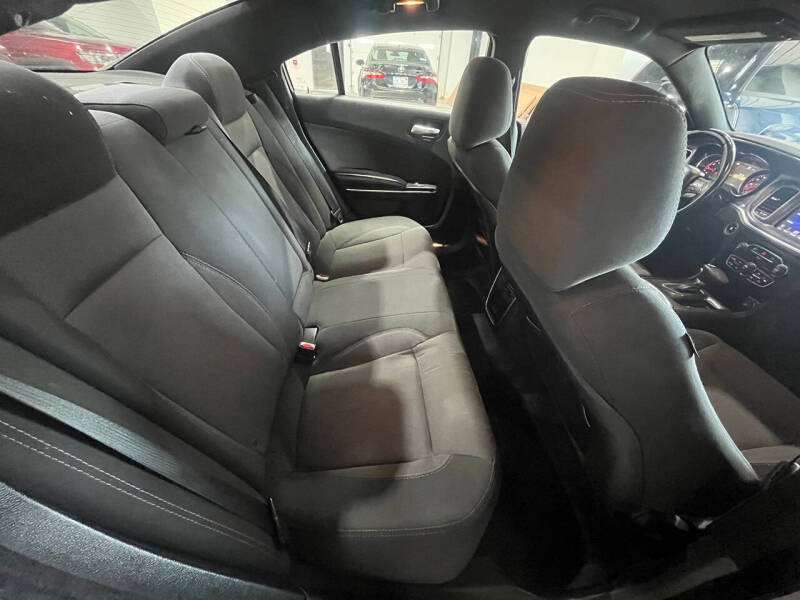 2016 Dodge Charger SE