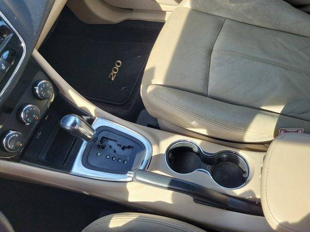 2013 Chrysler 200 Limited