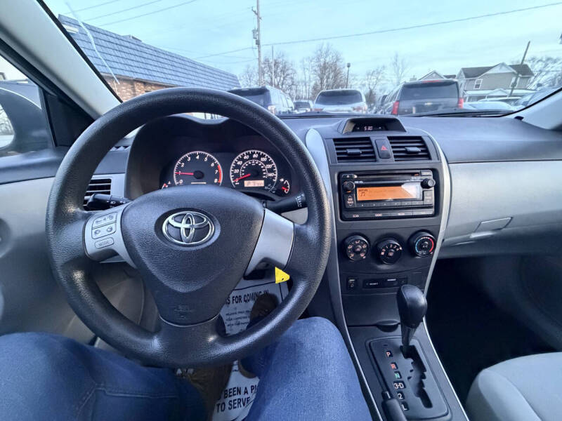 2013 Toyota Corolla LE