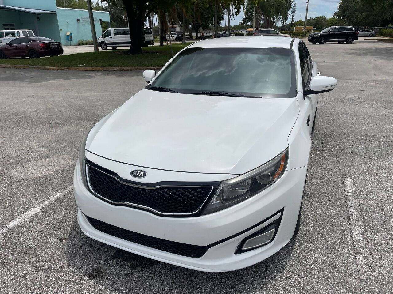 2015 KIA Optima Sedan - $11,995