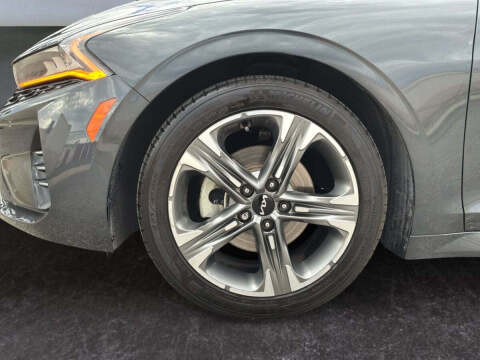 2024 Kia K5 EX