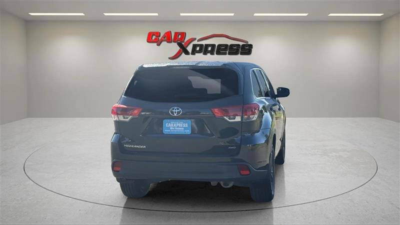 2018 Toyota Highlander LE