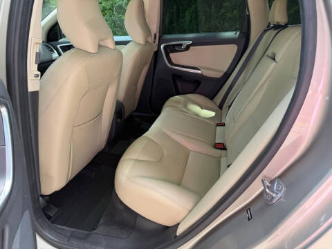 2016 Volvo XC60 T5 Drive-E Premier