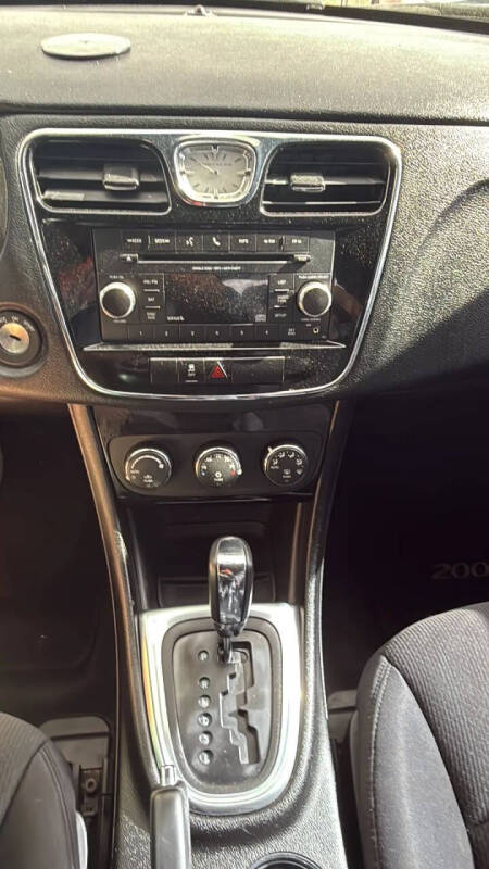 2014 Chrysler 200 Touring