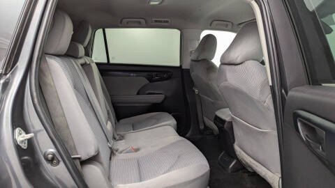 2022 Toyota Highlander L