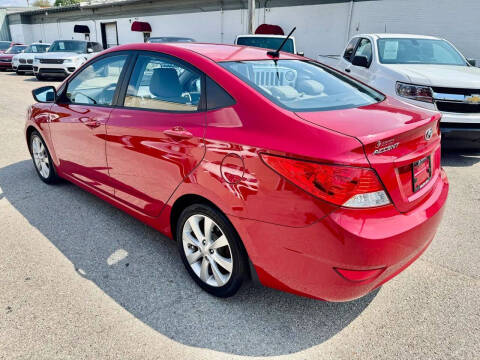 2013 Hyundai Accent GLS