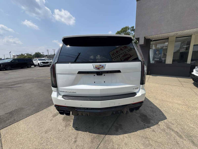 2025 Cadillac Escalade-V